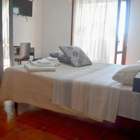 L'approdo 산타 마리아 델 세드로