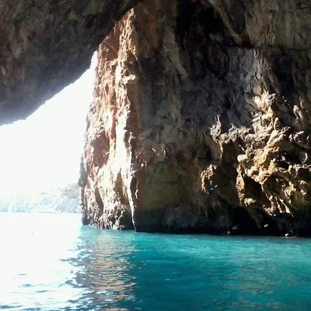 L'approdo فندق مبيت وإفطار